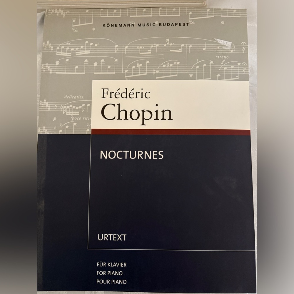 Frederic Chopin - Nocturnes - Piano book
